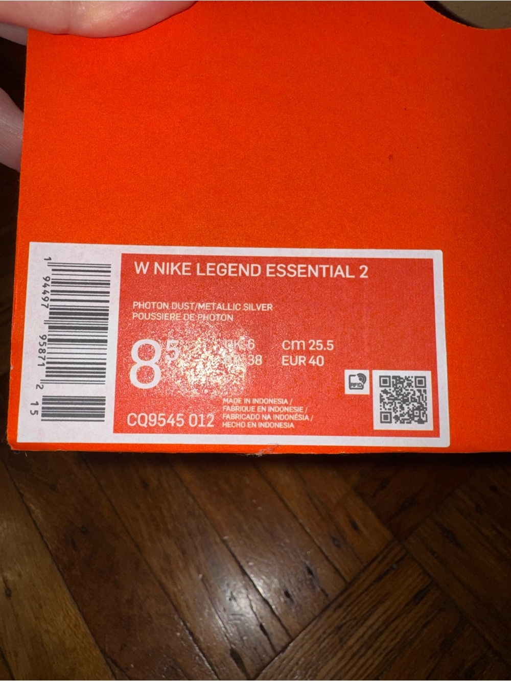 Nike Women's LEGEND ESSENTIAL 2 'PHOTON DUST METALLIC SILVER' - Picture 2 of 9